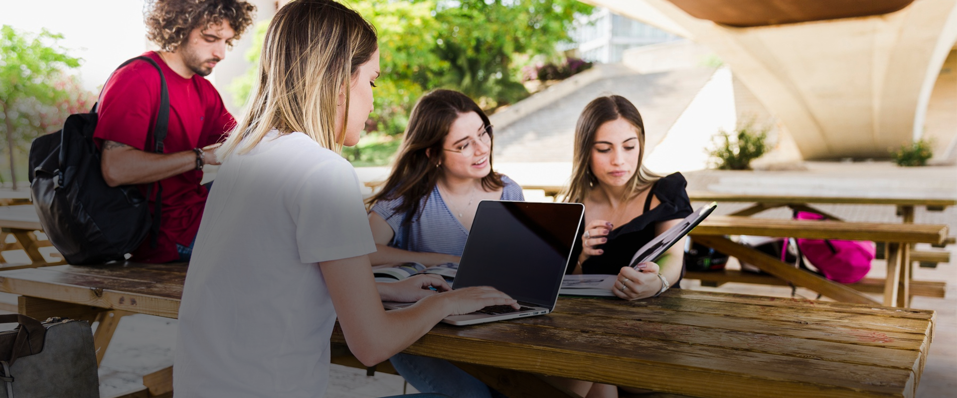 grupa osób ucząca się