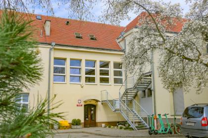 budynek Katedry Inżynierii Biosystemów na kampusie głównym Uniwersytetu Przyrodniczego w Poznaniu