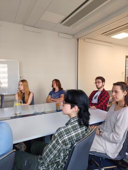 Studenci UPP podczas zajęć z branży OZE