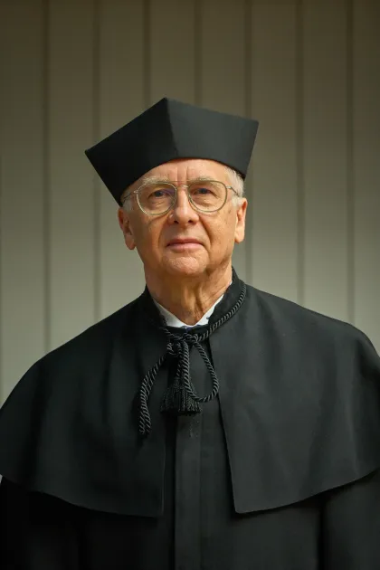  prof. Marek Świtoński