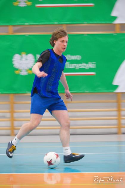 Uczestnicy podczas turnieju w futsal