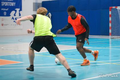 Uczestnicy podczas turnieju w futsal