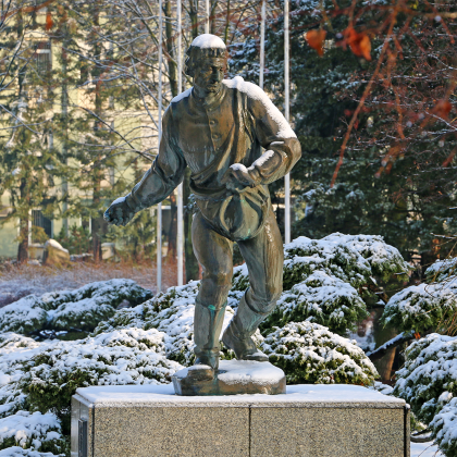 pomnik siewcy UP Poznań
