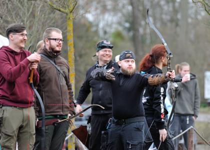 Uczestnicy XI Turnieju Łuczniczego o Puchar Dziekana WLTD UPP 