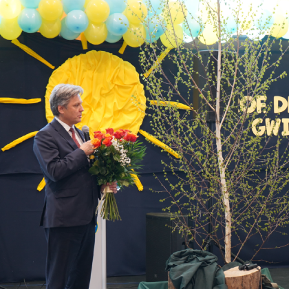 mężczyzna podczas przemówienia