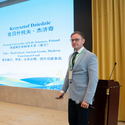 profesor Krzysztof Dziedzic